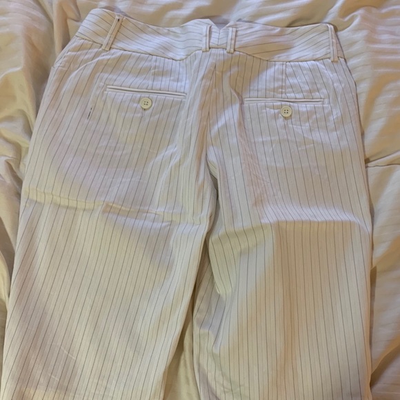 New Express Women’s White Striped Bermuda Shorts 2 - Picture 3 of 3